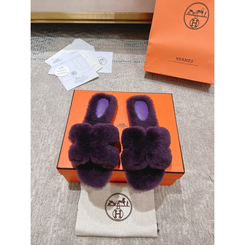 H**mes slippers